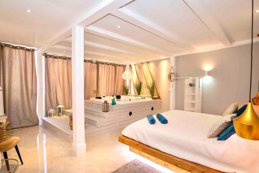 Luxuryvilla With Private Heated Pool And Spa 7P Куартейра Екстер'єр фото