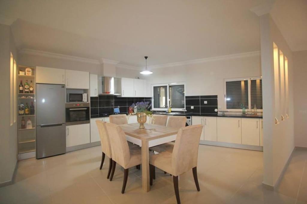 Luxuryvilla With Private Heated Pool And Spa 7P Куартейра Екстер'єр фото